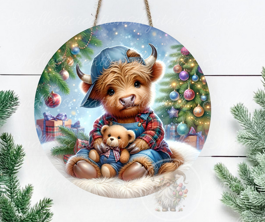 ROUND CHRISTMAS BOY HIGHLAND COW ORNAMENT/GIFT TAGS